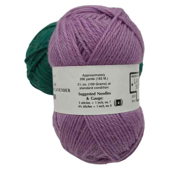 2 Skeins Lambs Pride Super Wash Yarn 100% Wool Emerald City & Mountain Lavender - Picture 6 of 9